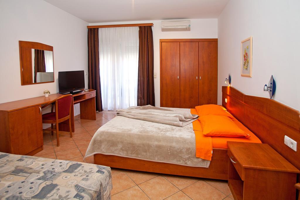 Guesthouse Villa Adria Малинска Экстерьер фото