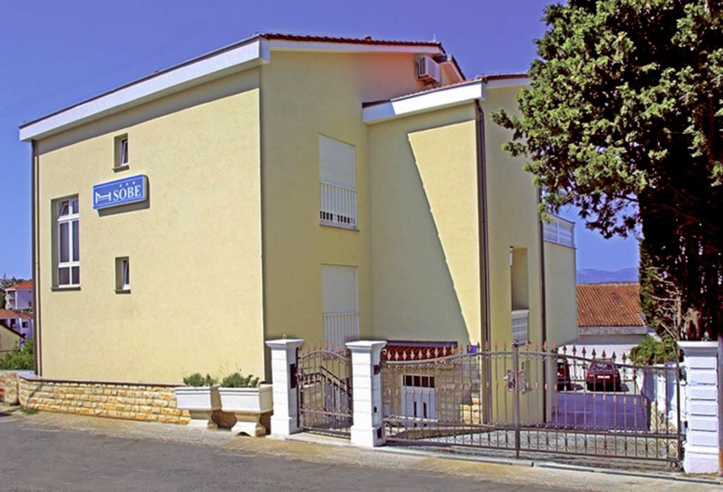 Guesthouse Villa Adria Малинска Экстерьер фото
