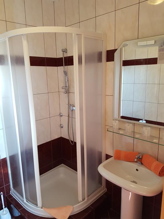 Guesthouse Villa Adria Малинска Экстерьер фото