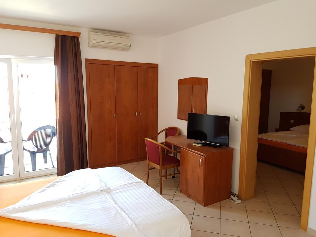 Guesthouse Villa Adria Малинска Экстерьер фото