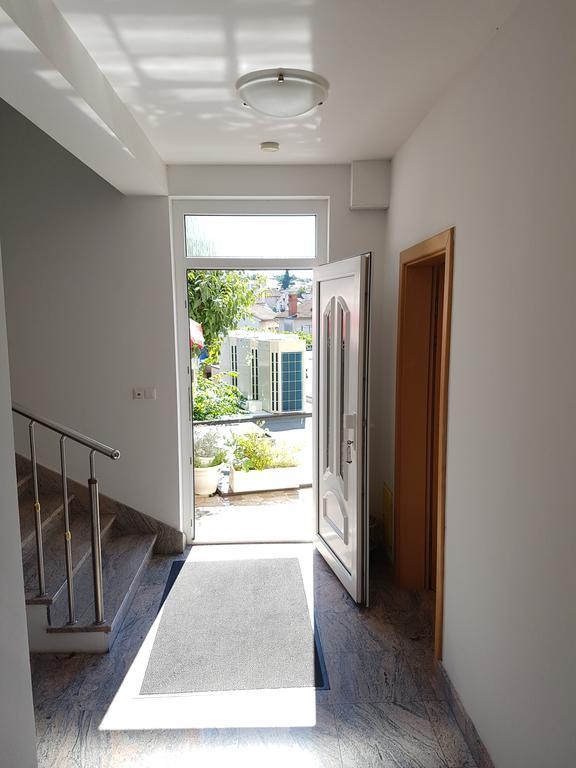 Guesthouse Villa Adria Малинска Экстерьер фото