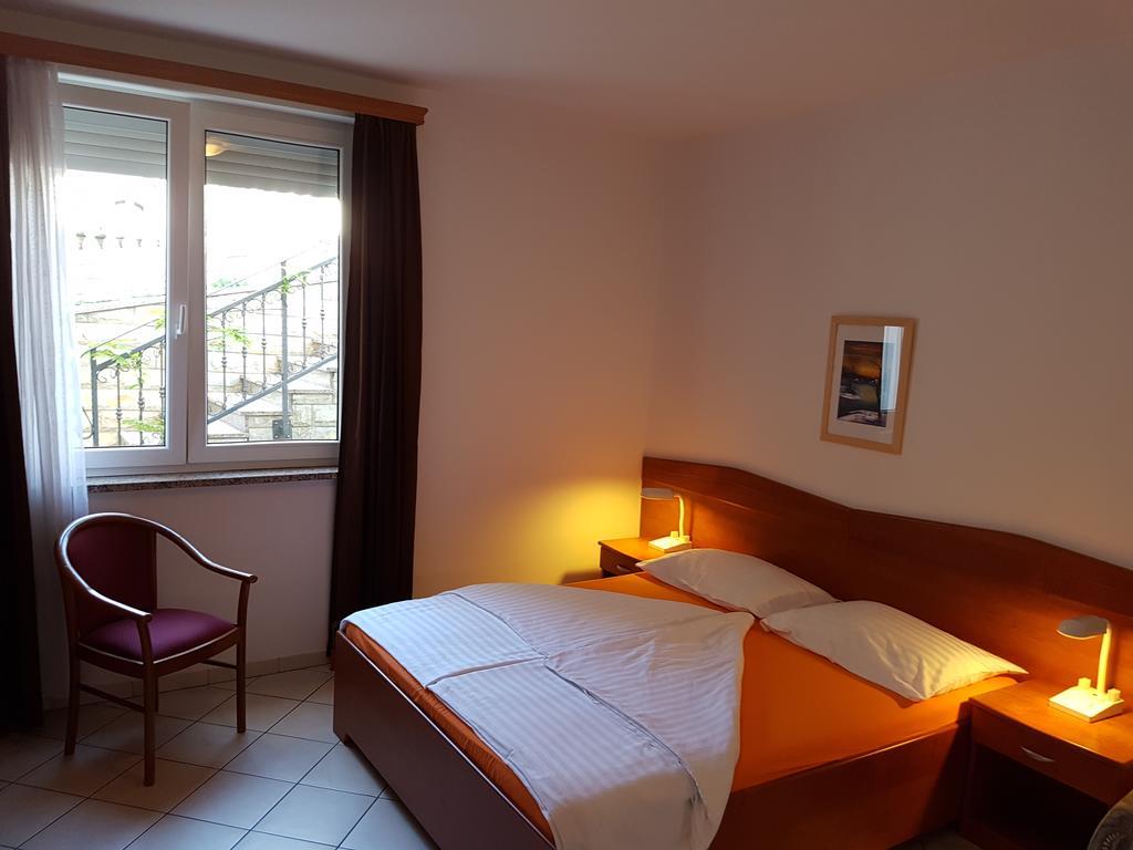 Guesthouse Villa Adria Малинска Экстерьер фото